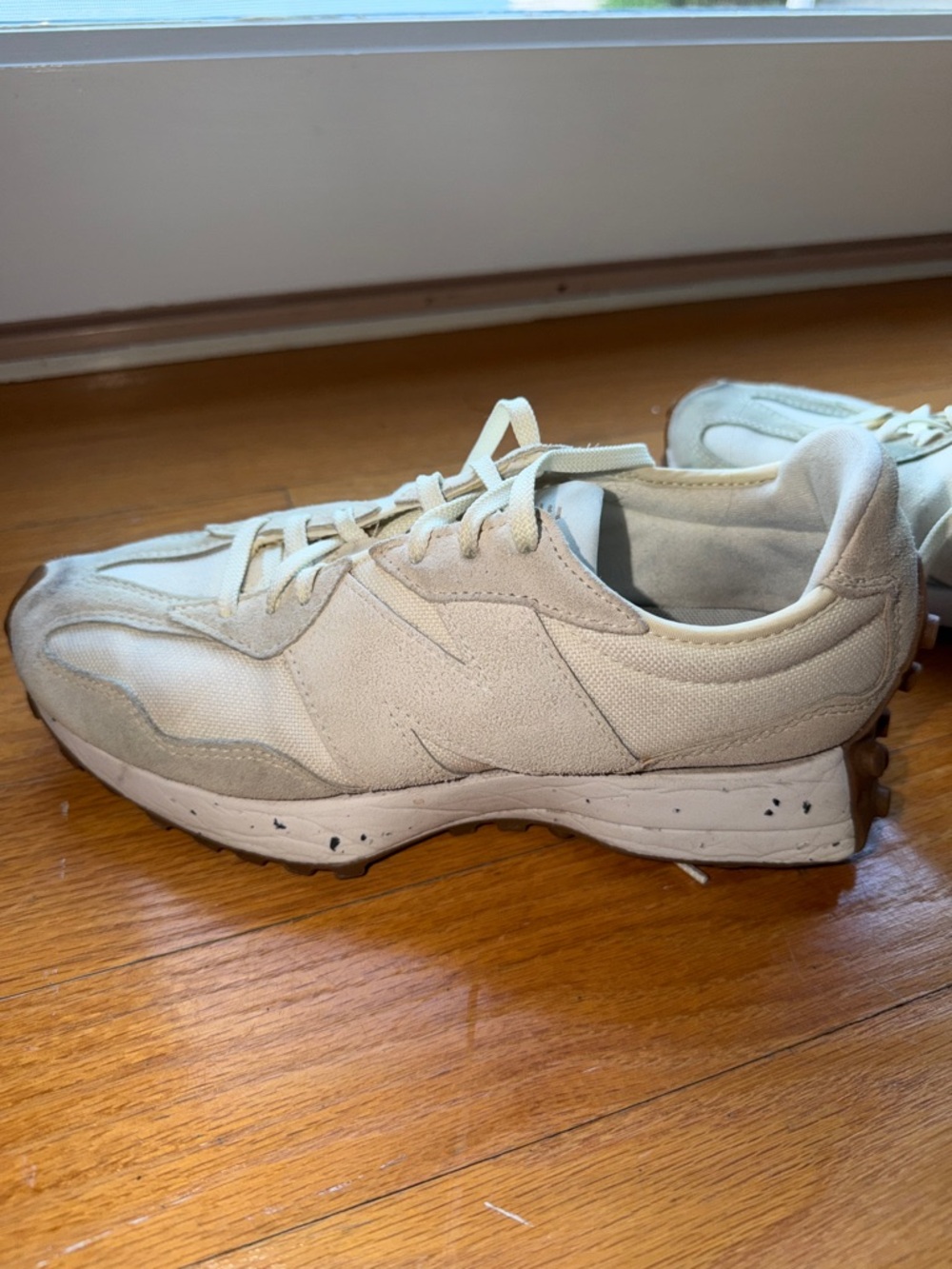 New Balance Cream Retro Runner Sneakers - Picture 3 of 6